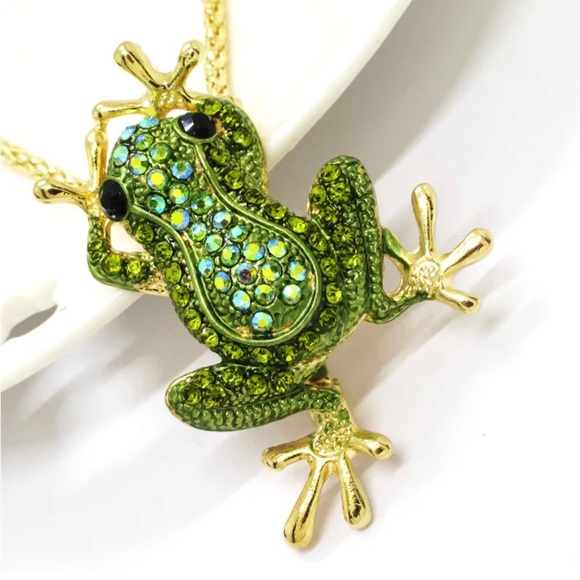Gorgeous Frog Necklace - Picture 3 of 4